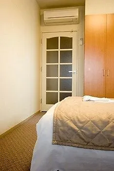 岸辺 ステーション ホテル 吹田市 3*,